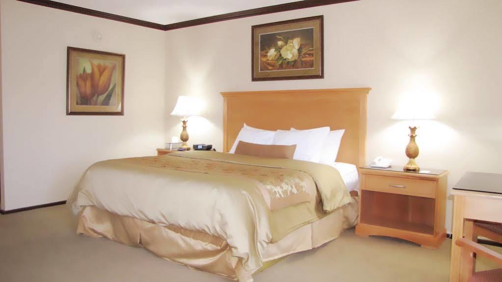 อีโคโน ลอดจ์ Hotel เควกเคอร์ทาวน์ ภายนอก รูปภาพ